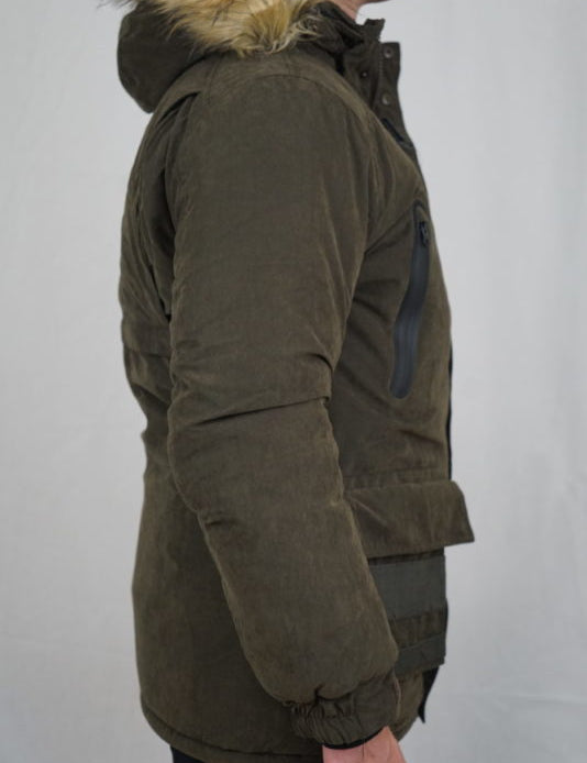 Winterjagdausrüstung - Wintergefütterte Jagdjacke und Jagdhose