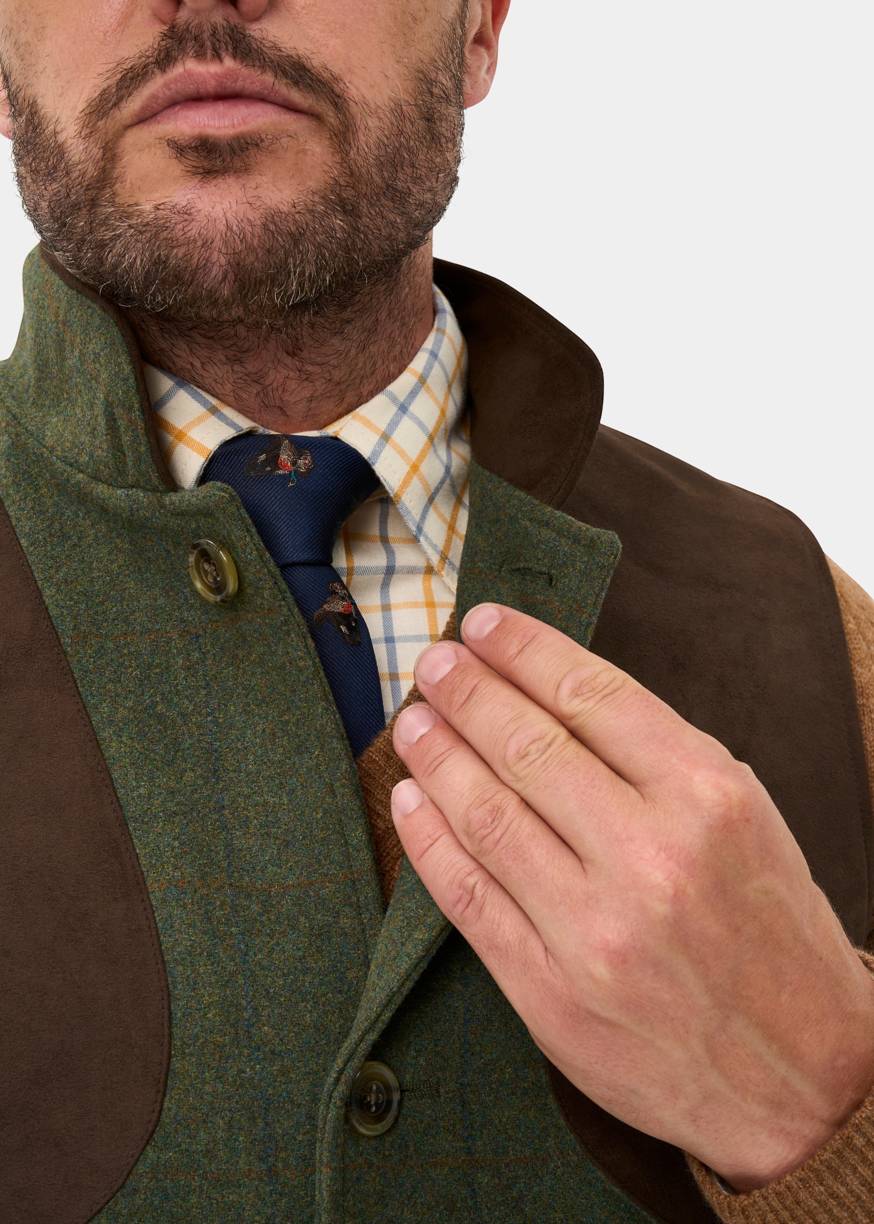 Alan Paine Combrook Jaktväst i Tweed - Mariner – detalj av krage i mocka