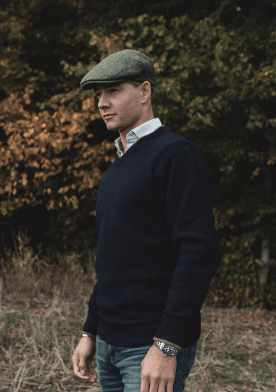 V-ringad Tröja i Lammull - Mörkblå - Jaktstil.se
