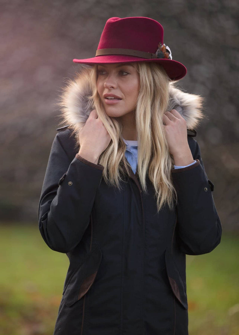 Vinröd Hatt - Richmond