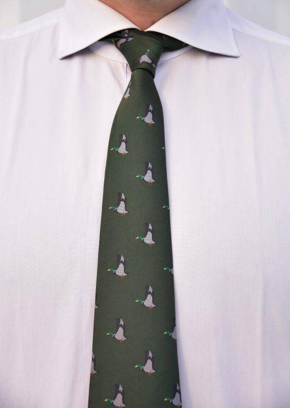 Jaktslips Med Andmotiv - Jaktstil.se