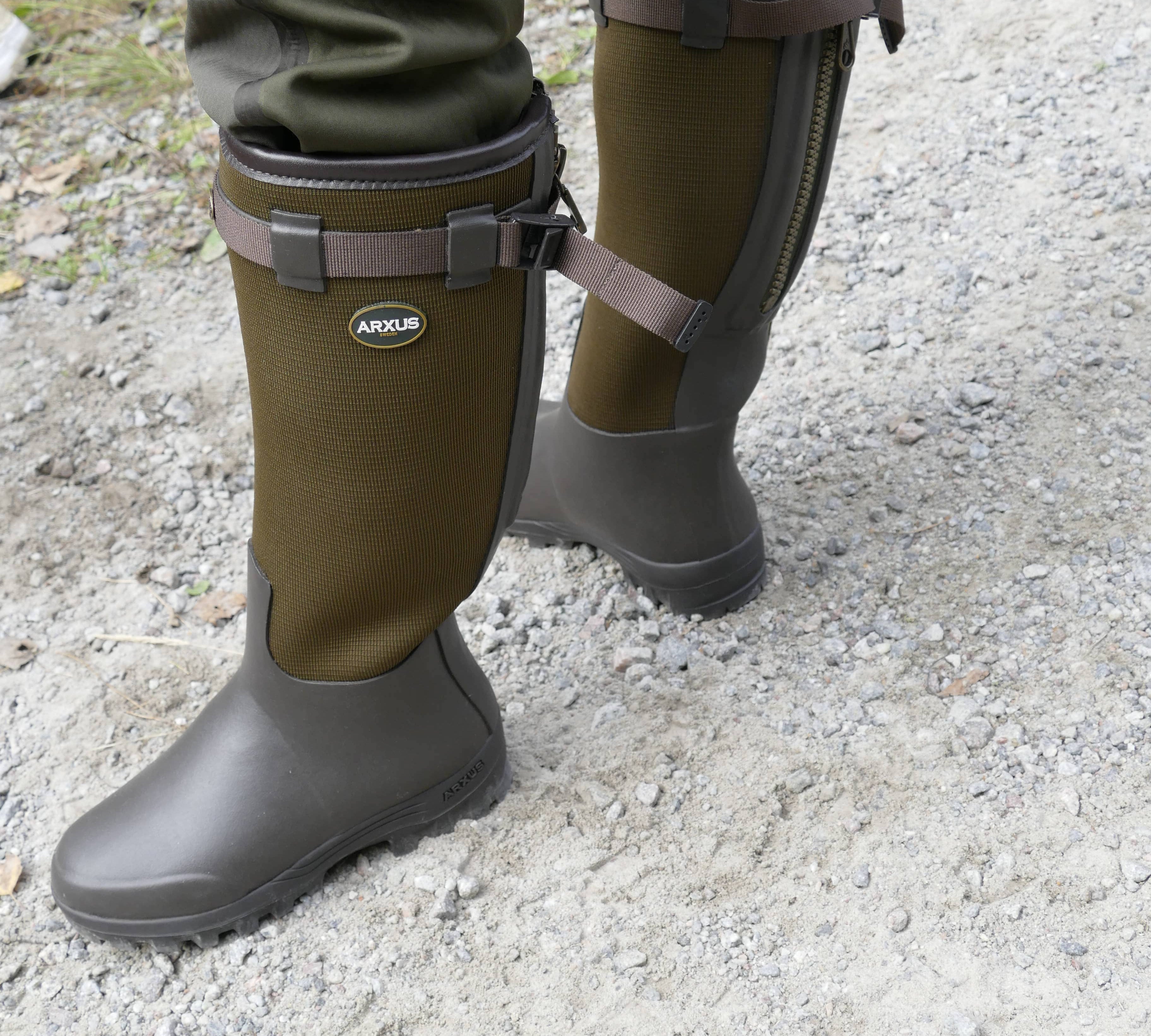 Difference between rubber boots and neoprene boots?
