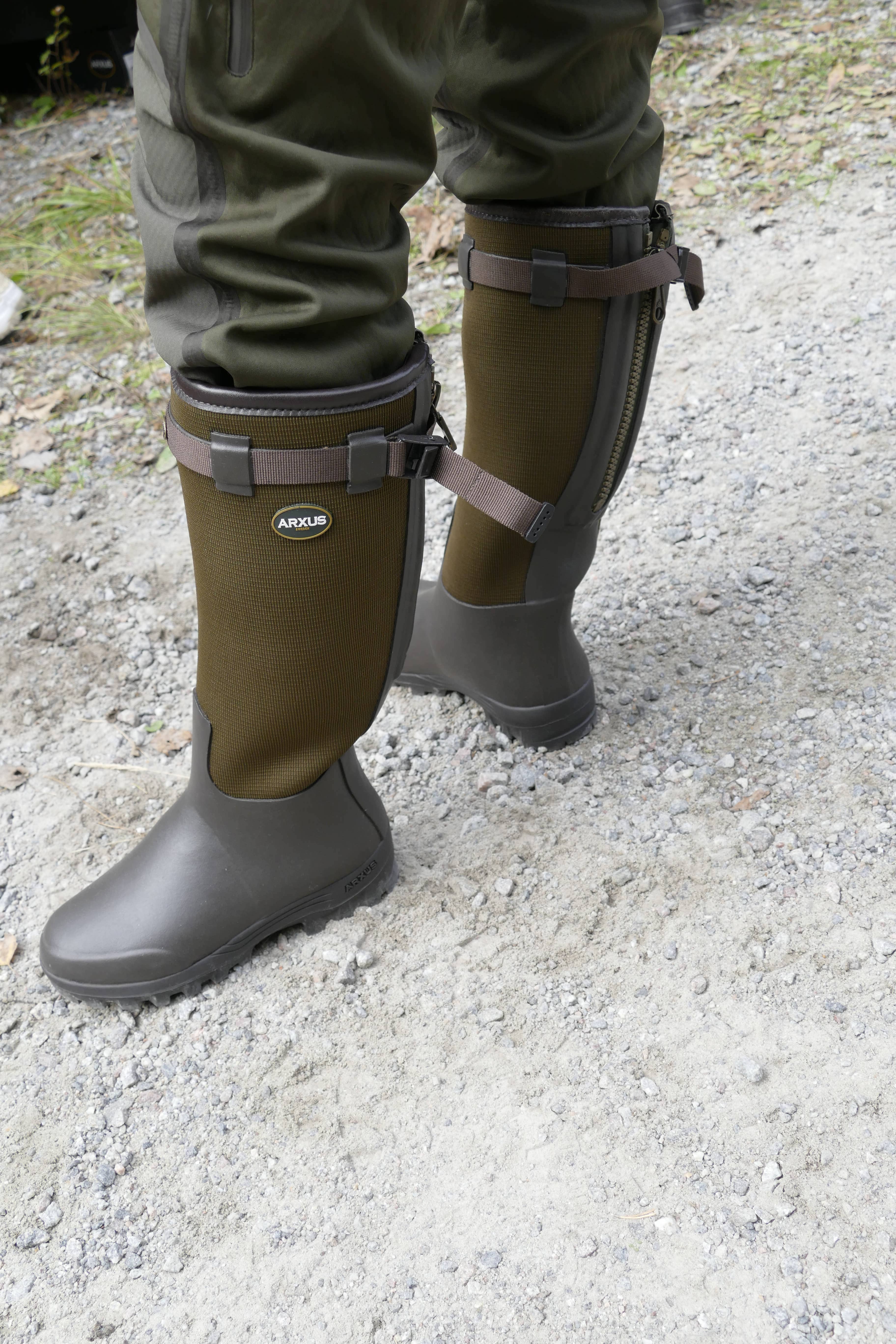 Difference between rubber boots and neoprene boots?