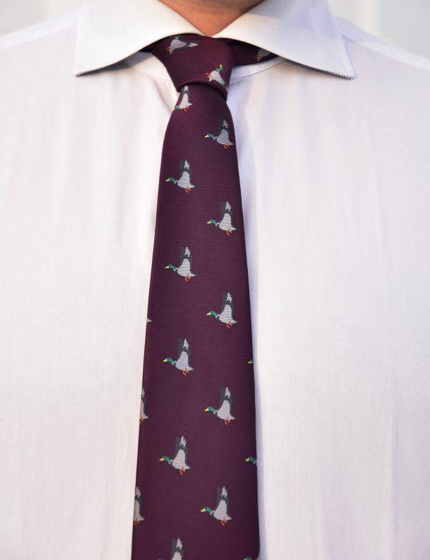 Jaktslips Med Andmotiv - Jaktstil.se