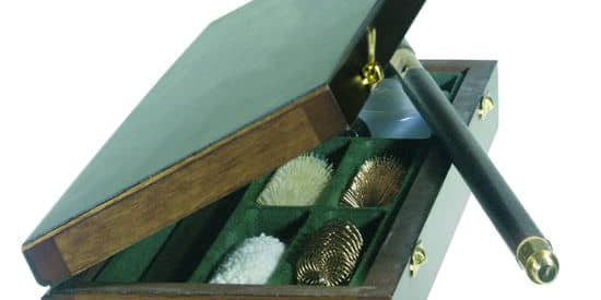 Gyttorp Vapenvårdskit i Trälåda - Putsgarnityr 12 Kal